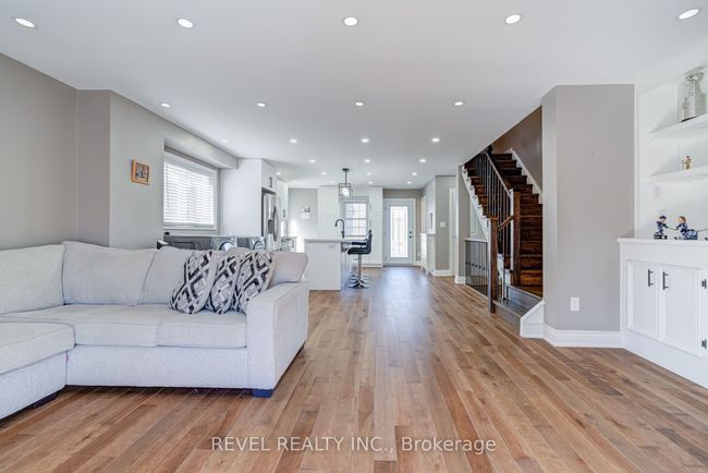 524 Fergo Ave, House attached with 4 bedrooms, 3 bathrooms and 2 parking in Mississauga ON | Image 14
