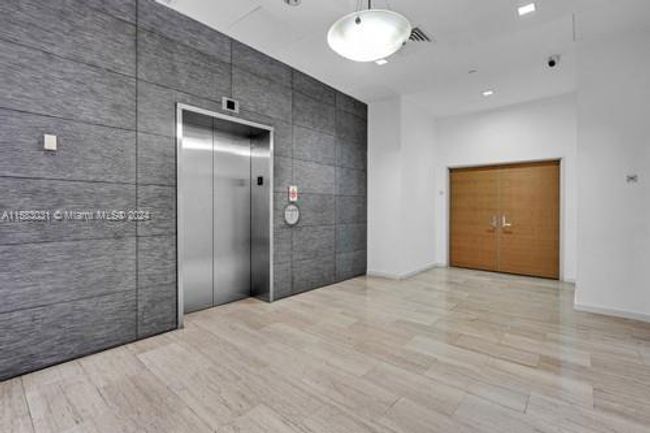 APT-23B - 881 Ocean Dr, Condo with 2 bedrooms, 2 bathrooms and null parking in Key Biscayne FL | Image 26