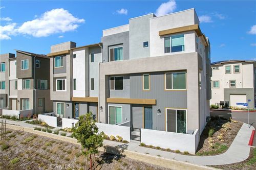 27586 Manzanita Way, Valencia, CA, 91381-2196 | Card Image