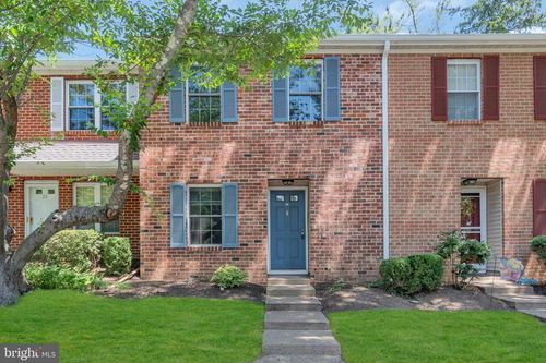 72 Quince Ct, LAWRENCEVILLE, NJ, 08648-4805 | Card Image