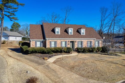 9704 Catskill Rd, Little Rock, AR, 72227-5562 | Card Image