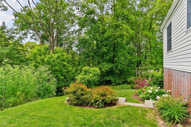 1467 Meteor Cir, House other with 3 bedrooms, 3 bathrooms and 2 parking in Upper St. Clair PA | Image 40