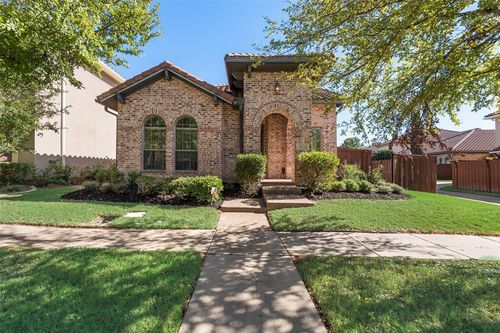 806 La Cima, Irving, TX, 75039 | Card Image