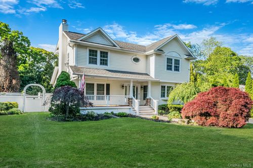 364 Twilight Lane, Smithtown, NY, 11787 | Card Image