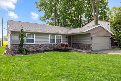 508 Pennsylvania Ave, Sandusky, OH, 44870-5785 | Card Image