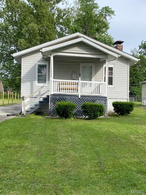 724 N 83rd St, E Saint Louis, IL, 62203-1933 | Card Image