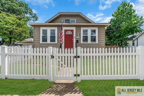 414 Bentley Avenue, Beverly, NJ, 08010 | Card Image