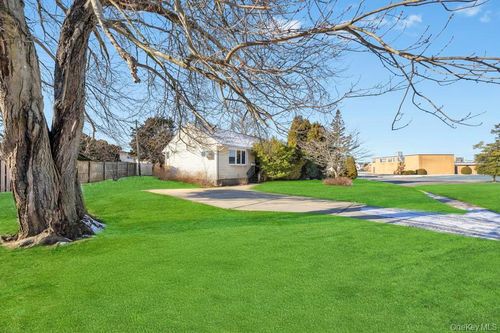 5 Gail Dr, Massapequa, NY, 11758-1007 | Card Image