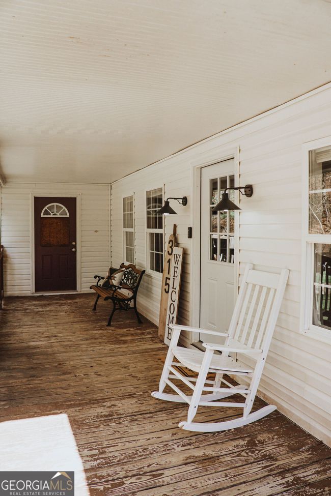 315 Amelia Dr, House other with 3 bedrooms, 2 bathrooms and 4 parking in Ellijay GA | Image 9