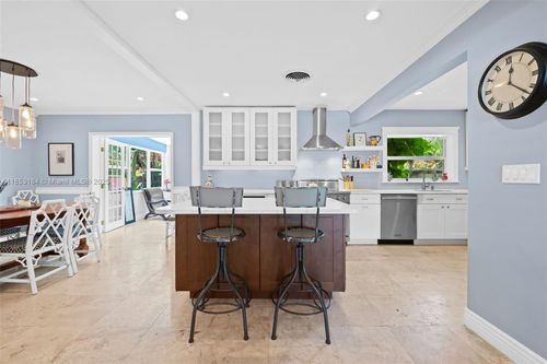 608 Nw 25th St, Wilton Manors, FL, 33311-3037 | Card Image