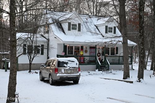 185 Swallow Cir, Bushkill, PA, 18324-9118 | Card Image