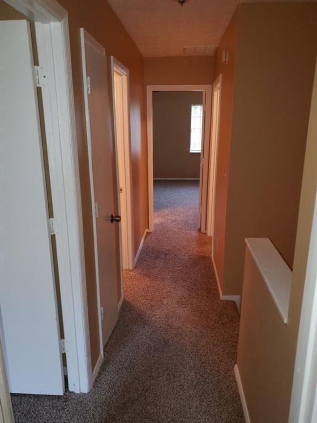 2303 Pine Tree Trl, Townhouse with 3 bedrooms, 3 bathrooms and null parking in College Park GA | Image 5