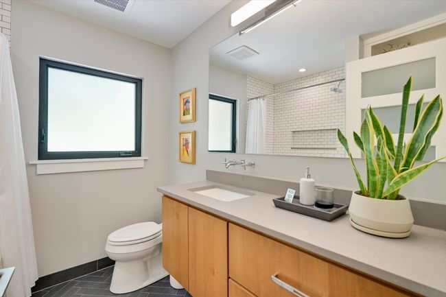 Guest Bathroom | Image 27