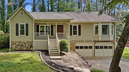 197 Presidential Dr, Dallas, GA, 30157-2627 | Card Image