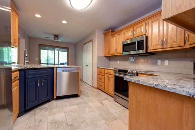 Main Level Kitchen | Image 16