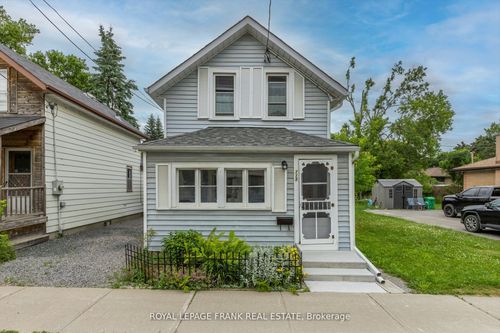 715 Chamberlain St, Peterborough, ON, K9J4M2 | Card Image