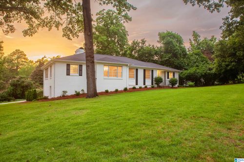 1128 Forest View Ln, VESTAVIA HILLS, AL, 35216-2302 | Card Image