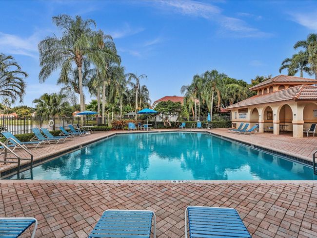 2970 Myrtle Oak Cir, House other with 2 bedrooms, 2 bathrooms and null parking in Davie FL | Image 38