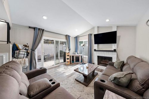 9560 Frank Way, Santee, CA, 92071 | Card Image