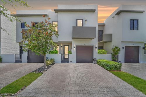 487 Sw 91st Ave, Miami, FL, 33174-2321 | Card Image