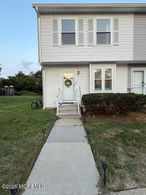 52 Renee Ct, Jackson, NJ, 08527-2371 | Card Image