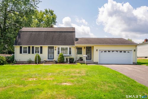 42 Sadler St, Windsor Locks, CT, 06096-1728 | Card Image
