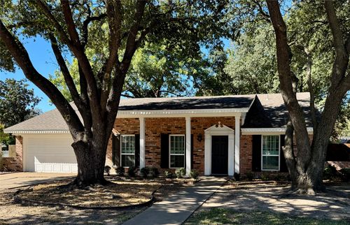 1116 Willowcreek Rd, Cleburne, TX, 76033-6129 | Card Image