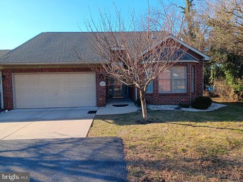 1057 Matthew Ct, Hagerstown, MD, 21742-3156 | Card Image