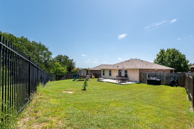 5601 Malcom Trl, House other with 3 bedrooms, 2 bathrooms and 4 parking in Austin TX | Image 17