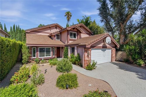 5943 Julian Ln, Tarzana, CA, 91356-1148 | Card Image