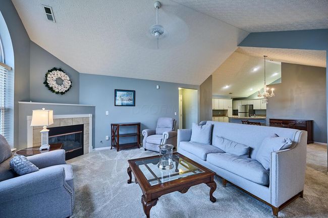 6162 Stonewalk Ln, Condo with 2 bedrooms, 2 bathrooms and null parking in New Albany OH | Image 8