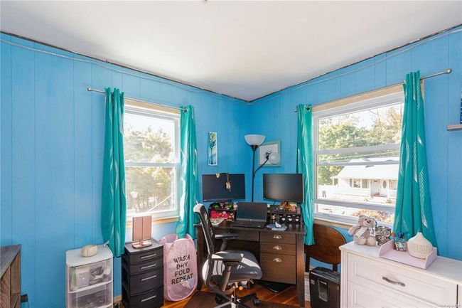 View of home office | Image 10