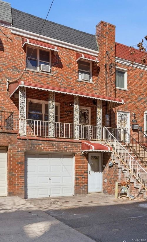 2925 Wallace Ave, Bronx, NY, 10467-8470 | Card Image