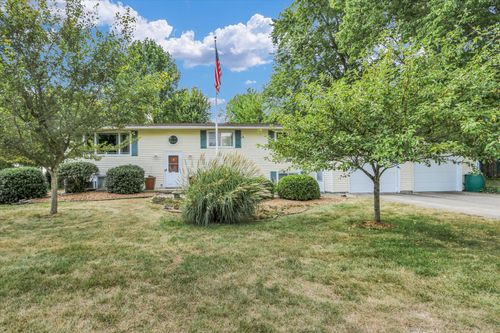 311 E Marshall St, Tolono, IL, 61880-9546 | Card Image