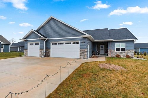 2153 Caroline Court, FOX CROSSING, WI, 54956 | Card Image