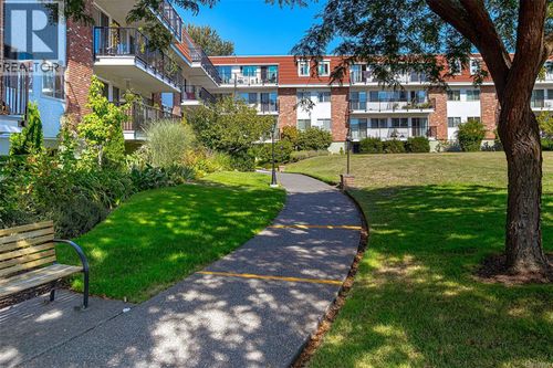 110-1680 Poplar Ave, Victoria, BC, V8P4K7 | Card Image
