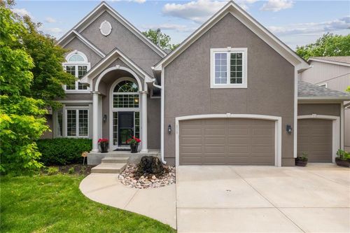 4539 Grove St, Shawnee, KS, 66226-2377 | Card Image