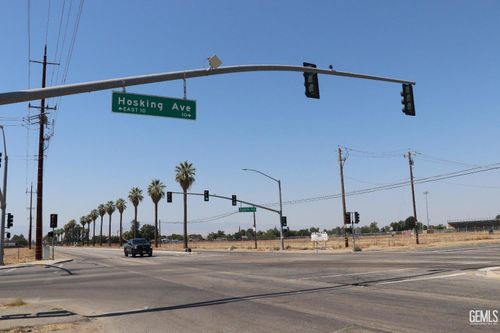 1000 Hosking & South Union Street, Bakersfield, CA, 93307 | Card Image