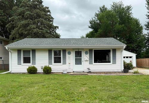 899 Lawrence Ave, Galesburg, IL, 61401-2458 | Card Image