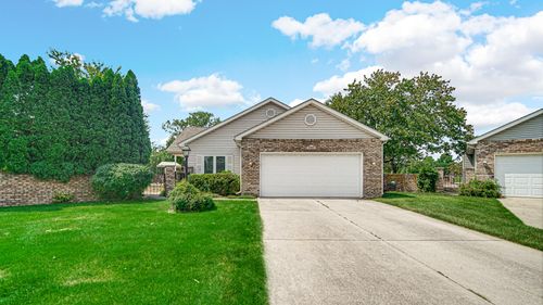 1592 Lilac Ct, Hobart, IN, 46342 | Card Image