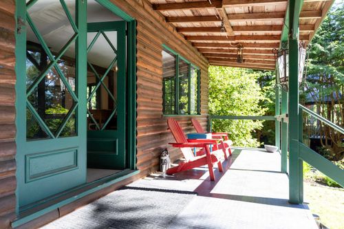 138 Esplanade Rd, Gibsons, BC, V0N1G2 | Card Image