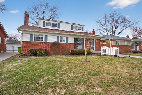29369 Shackett Ave, Madison Heights, MI, 48071-4421 | Card Image