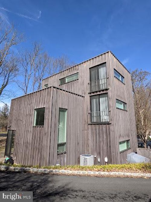 7189 Center Bridge Rd, NEW HOPE, PA, 18938-9534 | Card Image