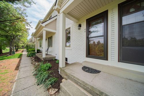 44 Hedgerow Ln, Delaware, OH, 43015-2282 | Card Image