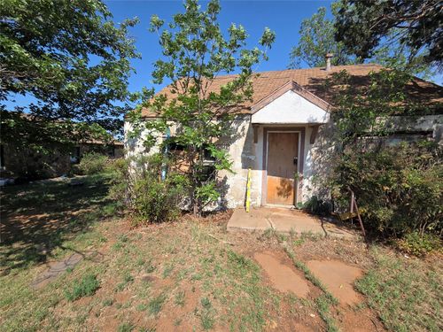 817 Miller Ave, Spur, TX, 79370-2029 | Card Image