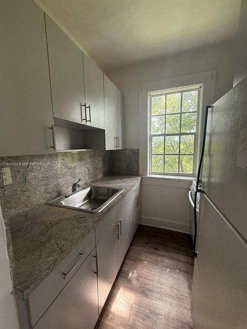 apt-9-236 Ne 28th St, Miami, FL, 33137-4550 | Card Image