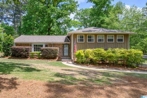 3217 Mockingbird Ln, HOOVER, AL, 35226-2720 | Card Image