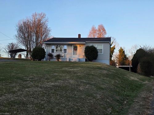 1615 Brushy Mountain Rd, Wilkesboro, NC, 28697-8026 | Card Image