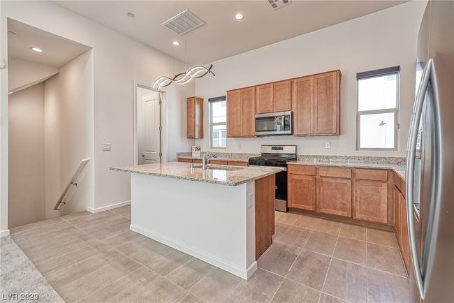 639 Grey Saker St, Townhouse with 4 bedrooms, 4 bathrooms and null parking in Las Vegas NV | Image 11