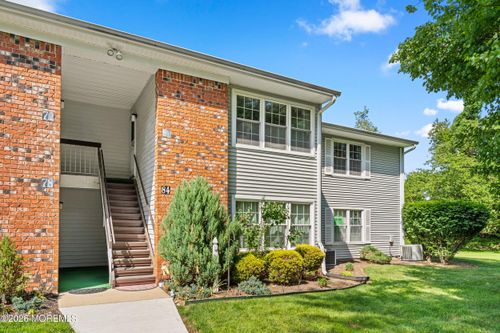 90 Cranberry Ct, Red Bank, NJ, 07701-6721 | Card Image